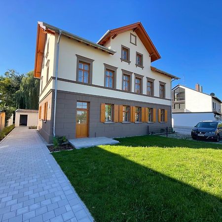 E&K Living - Design Apartments - Netflix - Audi - In Village - Free Parking インゴルシュタット エクステリア 写真