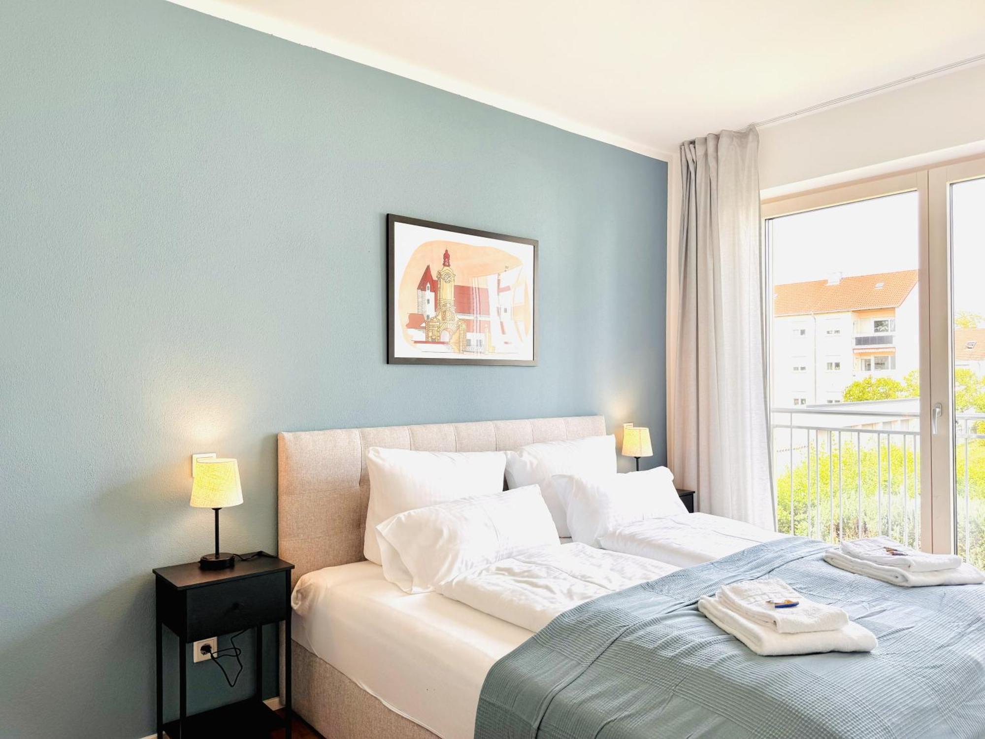 E&K Living - Design Apartments - Netflix - Audi - In Village - Free Parking インゴルシュタット エクステリア 写真